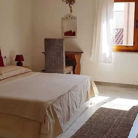 B&B Coco Olbia Bagian luar foto