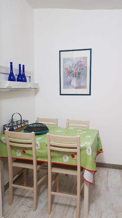 B&B Coco Olbia Bagian luar foto